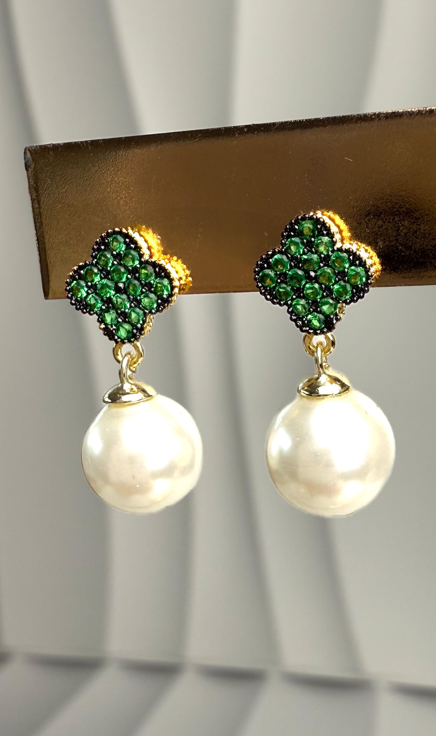 Emerald Pearl Drop Oorbel
