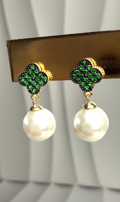 Emerald Pearl Drop Oorbel