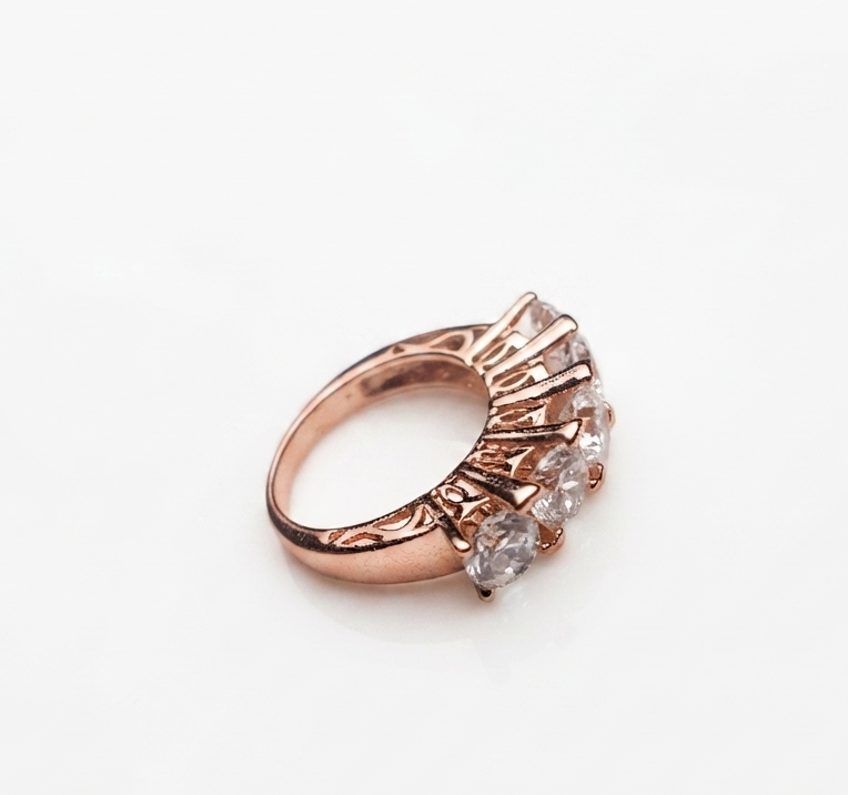 Rosé Brilliance Ring